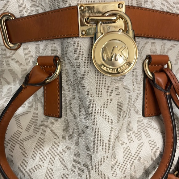 Michael Kors bags - Picture 4 of 5